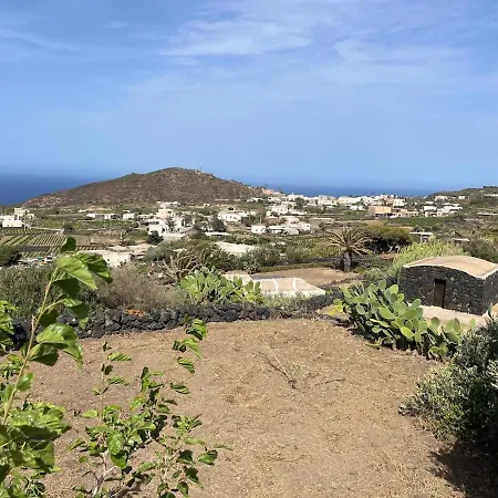 Feriehus Dammuso Rosa