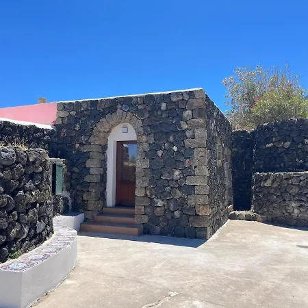 Feriehus Dammuso Rosa Kamma