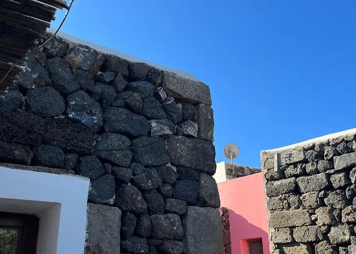 Dammuso Rosa Feriehus *